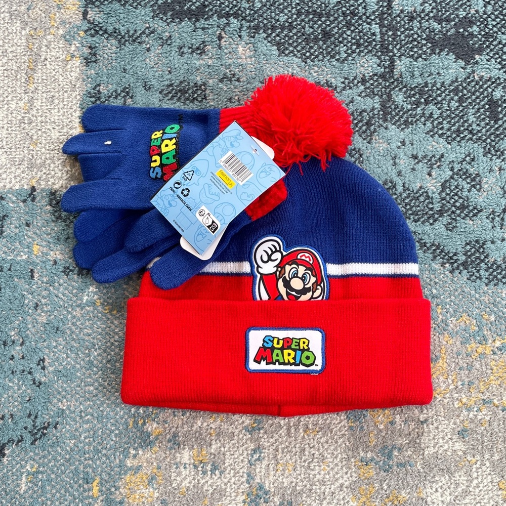NWT Super Mario Kids Hat and Gloves
